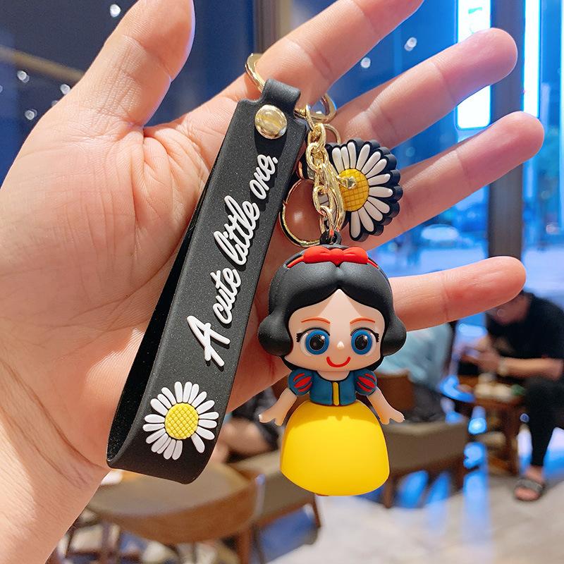 Disney Анимация Принцесса Эльза Милый Брелок для Ключей Машины Фигурка Белоснежки Шарм для Рюкзака Брелок для Мотоцикла Декоративные Аксессуары
