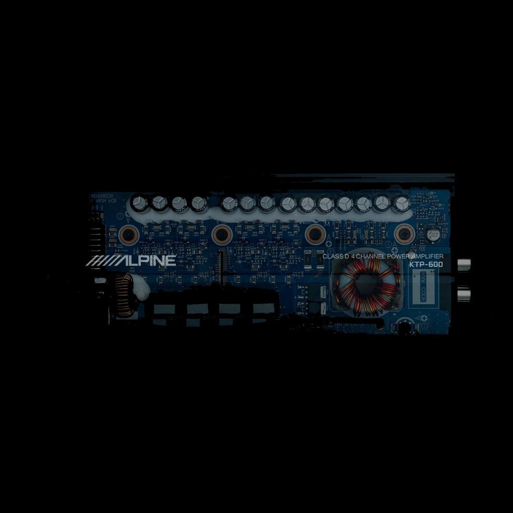 Цифровой усилитель мощности Alpine KTP-600