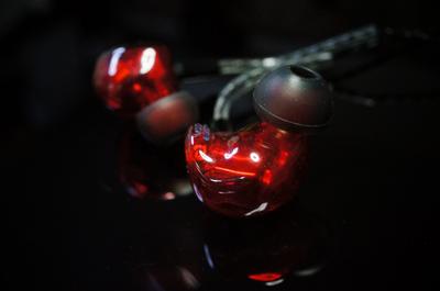 HEIR AUDIO IEM 8AI КРАСНЫЕ 8-драйверные арматурные наушники (кабель съемный)