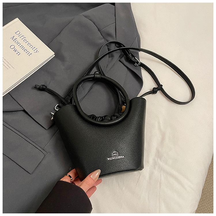 Популярные маленькие сумки женские новая мода универсальные сумки-мессенджеры летние портативные сумки-ведра