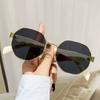 Новые солнцезащитные очки, модные многоугольные солнцезащитные очки в металлической оправе, женские ретро-очки с солнцезащитным козырьком для отпуска, UV400, дизайн люксового бренда
