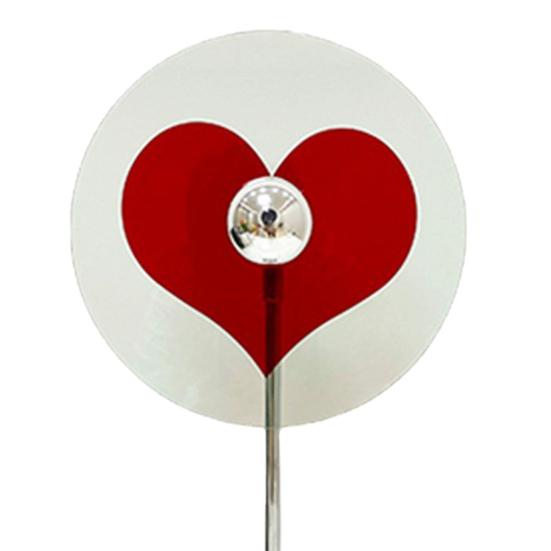 Уникальная настольная лампа. Проста в использовании. Многоразовая. Привлекает внимание.