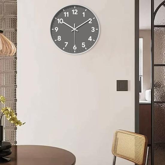 Decorative Wall Clock Clear Display Battery Operated Modern Non-Ticking Silent Operation Wall Clock