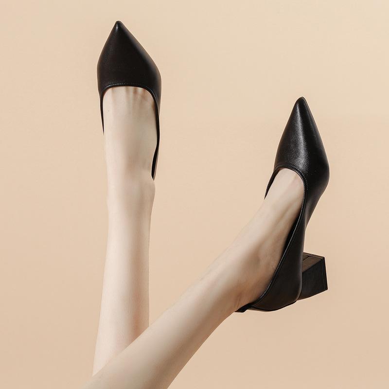 - Кожаные новые туфли-лодочки на низком каблуке с острым носком, женские, для работы, на толстом каблуке, из мягкой кожи