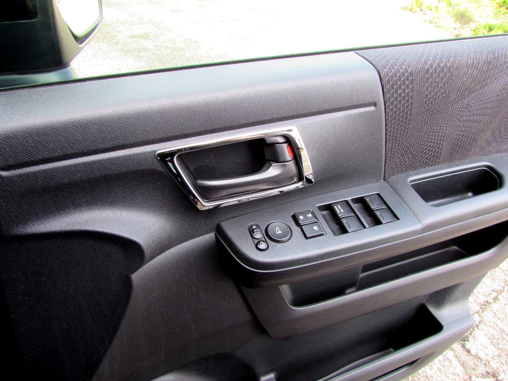 BRIGHTZ Finish Stainless Steel Inner Front Door Handle Cover for Toyota Step Wagon RK Ultra-Mirror (Plate) (RK1, RK2, K1, K2) [INS-DHC-050] (Part