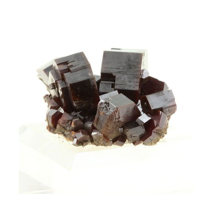 Pierres et Minéraux. Vanadinite. 466.5 ct. Mibladen Mining District, Midelt, Maroc.