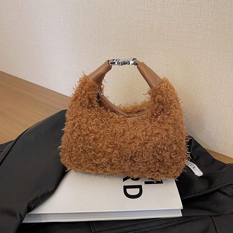 Зимняя новая плюшевая сумка большой вместимости женская модная сумка через плечо нишевая простая пушистая сумка подмышку