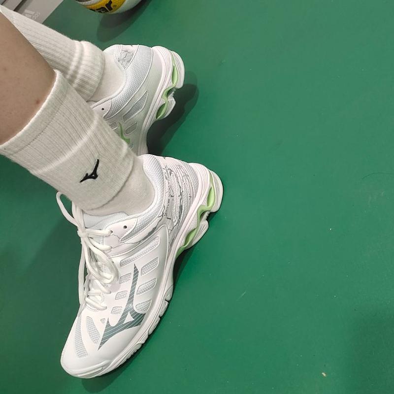 Mizuno Женские кроссовки Wave Voltage White Patina Green Glacial-Ridge V1GC216037