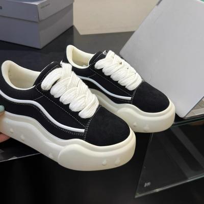 Женская обувь – Кроссовки