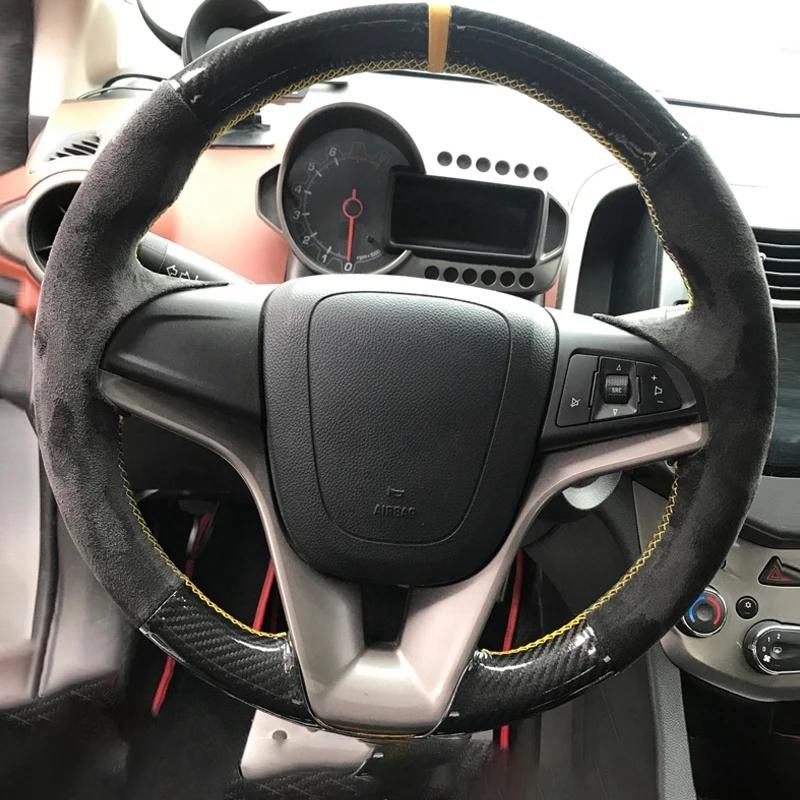 Для Chevrolet Cruze 2009-2014 Aveo 2011-2014 Holden Cruze 2010 Ручной работы Черная замша карбоновое волокно Чехол на руль