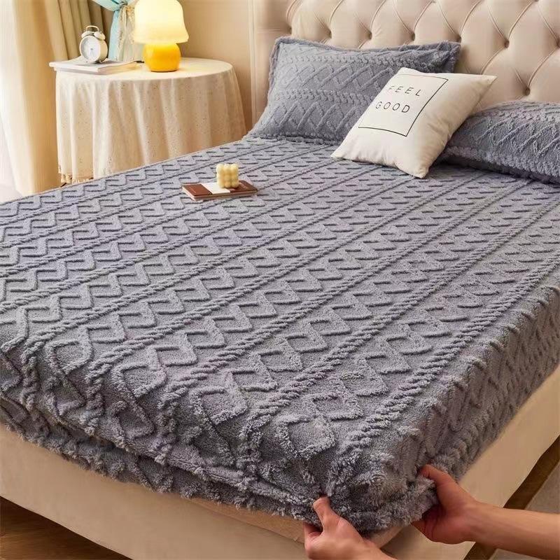 3PCS Coral Fleece Bed Sheet Milk Fleece Bed Sheet Winter Plus Fleece Flannel Winter Protective Cover Bed Sheet Pillowcase
