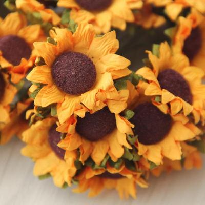 Подсолнух Бумажный цветок DIY Украшение подарочной коробки для свадеб, конфетных коробок и аксессуаров - Маленькие цветочные акценты.