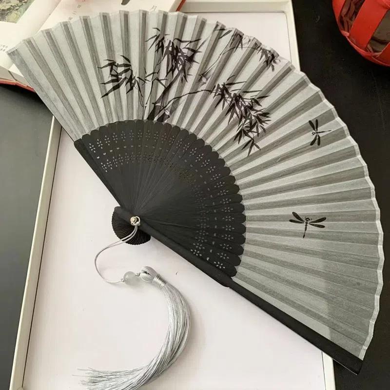 Маленький танцевальный веер в древнекитайском стиле, летний портативный веер для ханьфу и ципао, ручной веер, зеленые бамбуковые спицы, односторонний складной веер