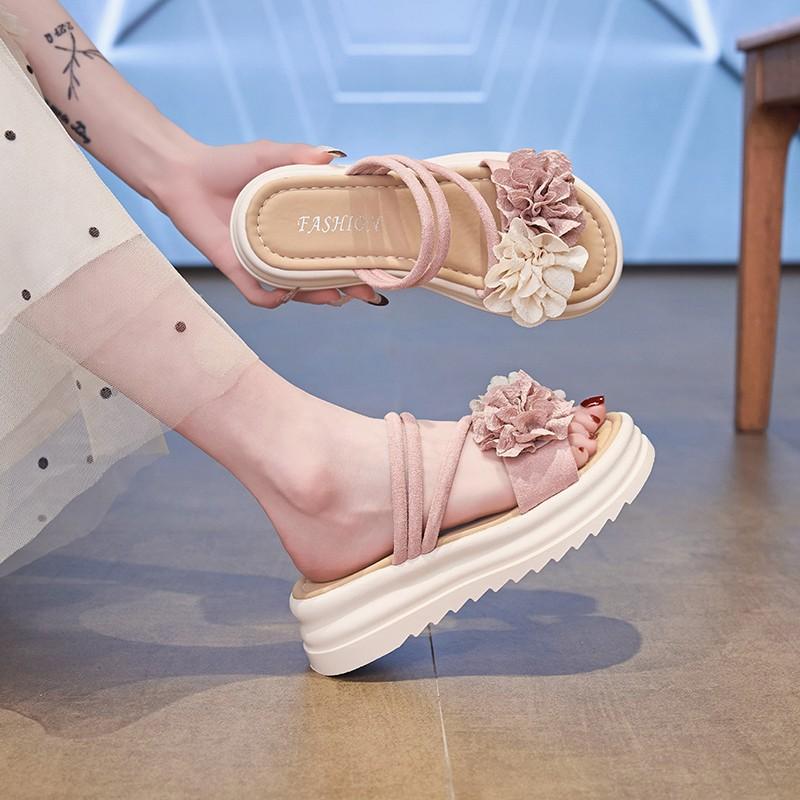 Двухцветные тапочки на платформе с цветочным узором, женские, лето 2025, новая корейская версия, фея, ветер, плоская подошва, студенческая мода, пляжные, классные тапочки