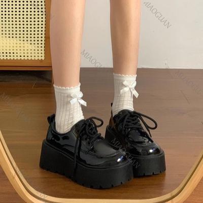 Модная женская ретро обувь в британском стиле на платформе, весенние универсальные туфли на толстой подошве, с круглым носком и средним каблуком, черные лоферы, одинарная обувь