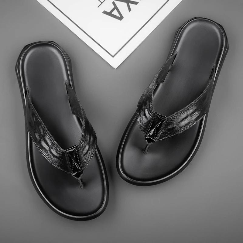 Мода Уличные Новые Мужские Шлепанцы Крутые Летние Тапочки Мужские Дышащие Пляжные Сандалии Противоскользящие Уличные Полуслайды Мужские Новые Кожаные Слайды