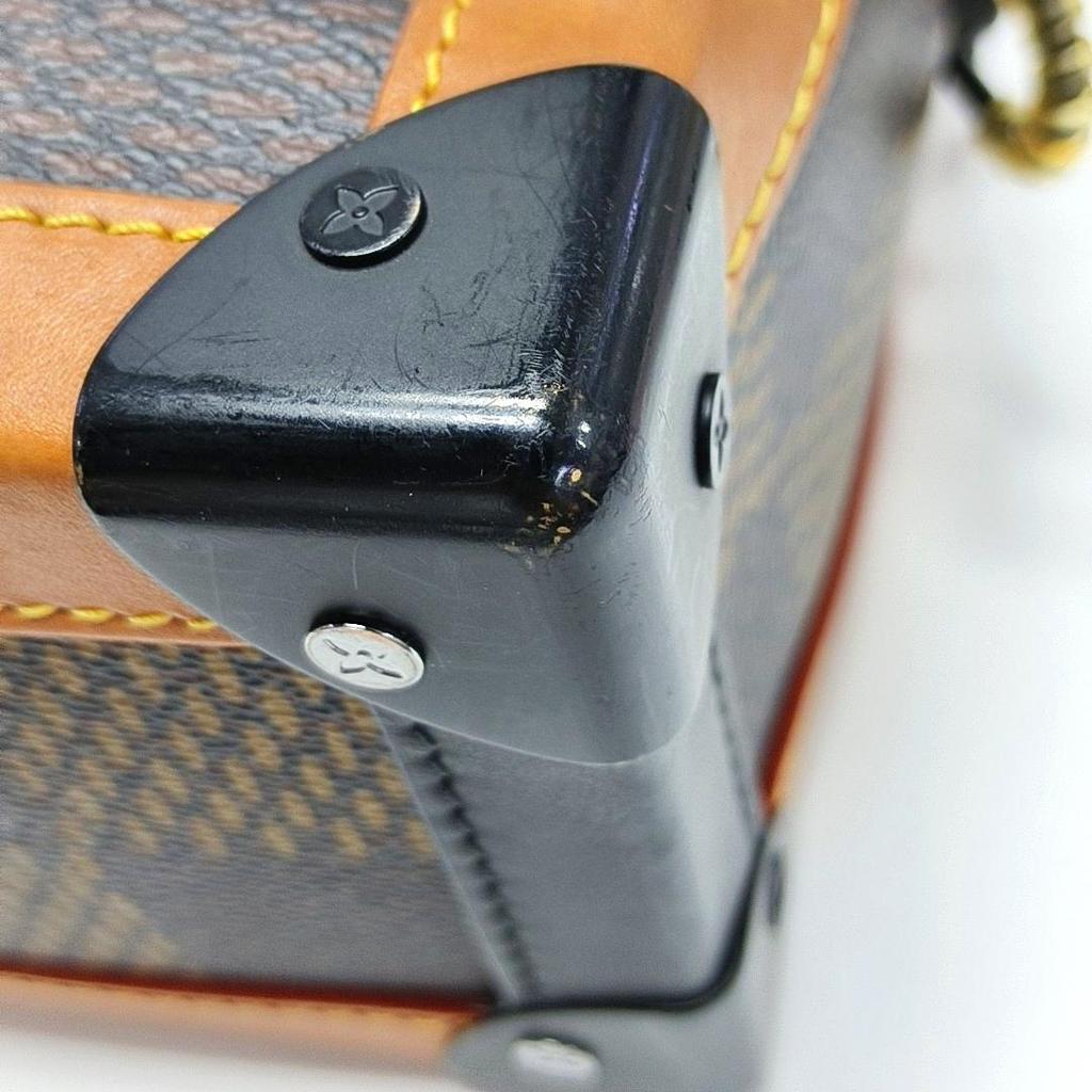 [Pre-Owned] X Nigo Collaboration Soft Trunk Chain Versatile Cool Zipper Coated Canvas Crossbody Bag - Fair #10UD4PC