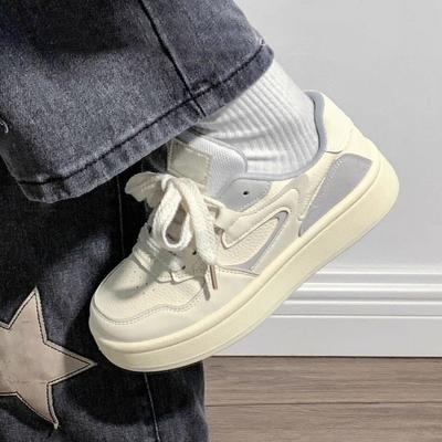 Женские белые туфли на платформе 2024 весна и осень новая универсальная обувь ins тренд нишевые студенческие спортивные и повседневные кеды