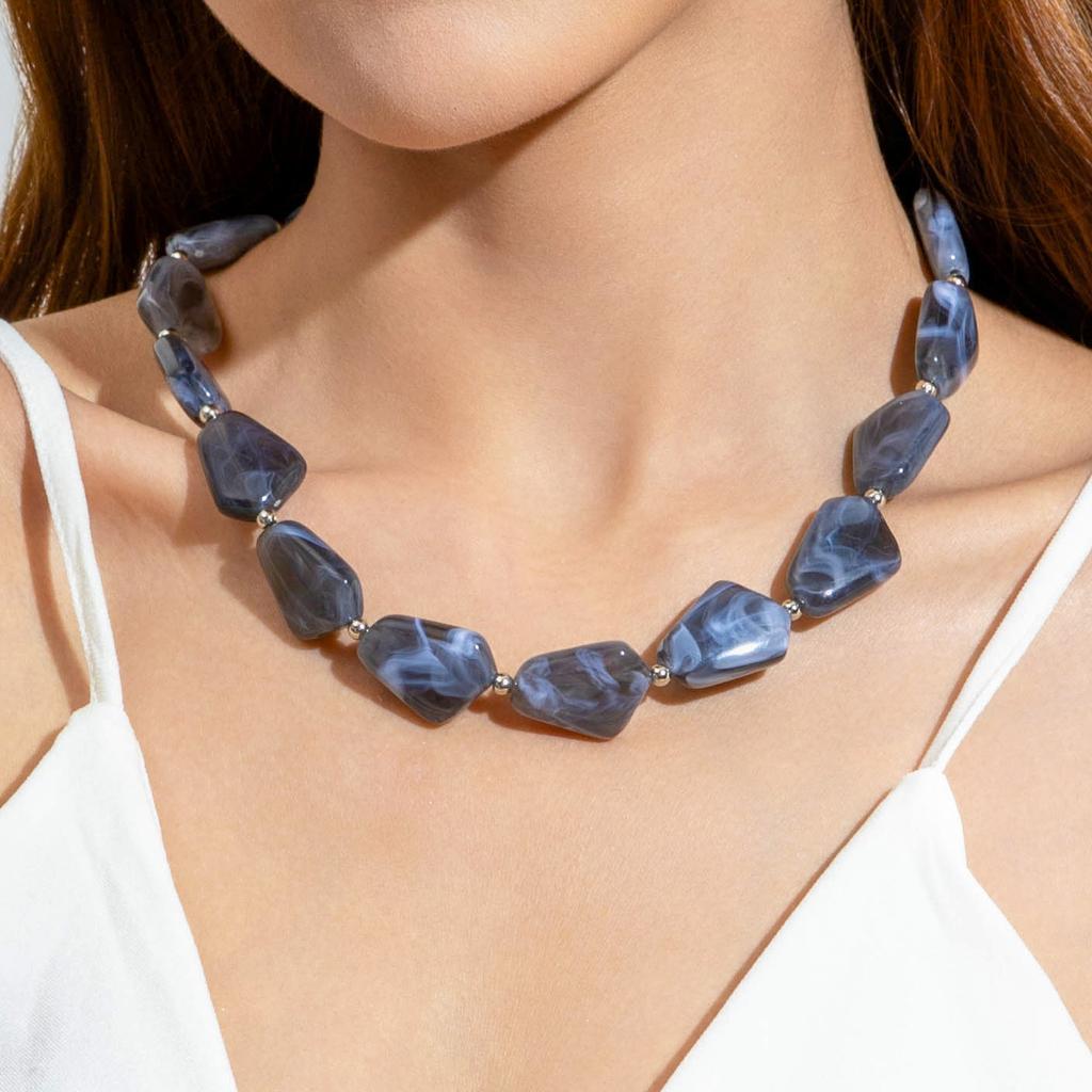 Ретро акриловая смола специальной формы бусы ожерелье, темперамент универсальный легкая роскошь цепочка на шею