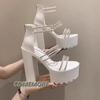Модные женские туфли на высоком каблуке, босоножки на летней платформе, босоножки с открытым носком, прозрачные босоножки со стразами, сексуальные вечерние женские
