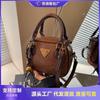 High-end Niche Bag Women's Autumn and Winter New Fashion Shoulder Messenger Bag Retro Portable Small Square Bag