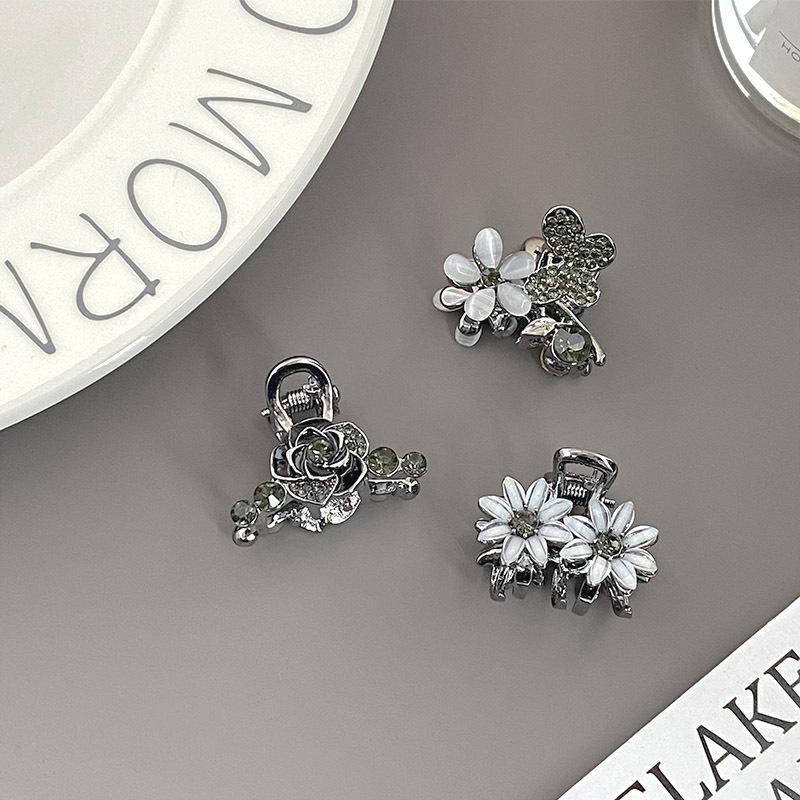 Artificial Opal Hair Claws Flower Black Haircrab for Girls and Women Small Hair Clips Mini Headwear Butterfly Alloy Clips