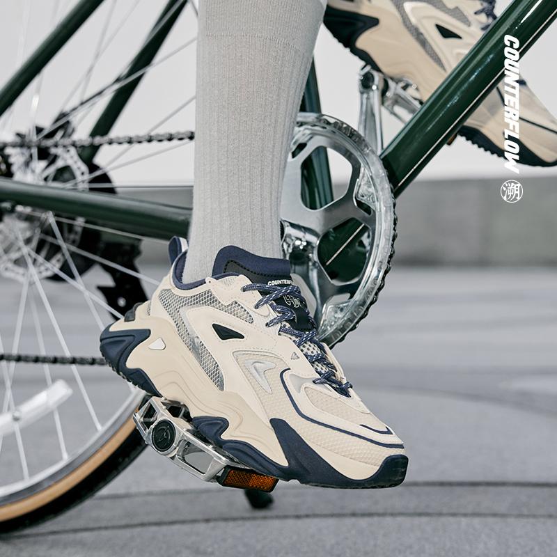 Li Ning Серия CF Стратегия тысячи линий SS Амортизация Отскок Низкий верх Повседневная обувь Женская повседневная обувь Серый Молочный AGLU142-1