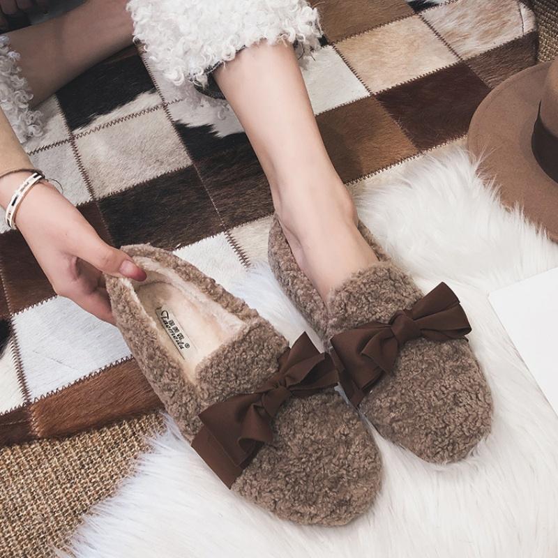 Модная женская обувь в корейском стиле с мелким вырезом, 2025, зимняя, меховая, удобные лоферы, повседневная, мягкая, теплая, на плоской подошве, с бантом, слипоны, женская обувь