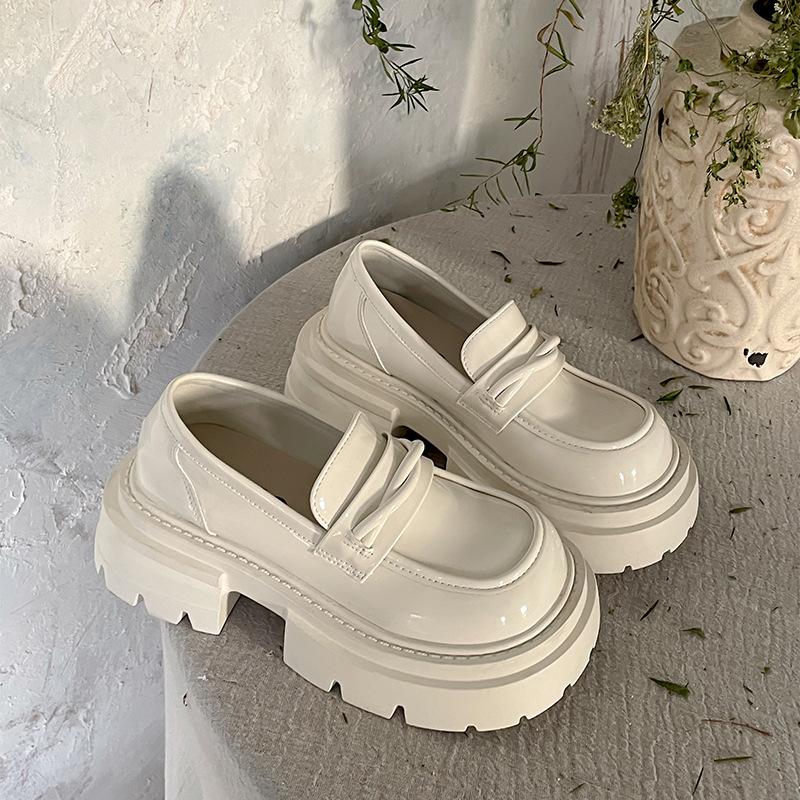 Модные универсальные туфли на платформе в стиле «пригород», женские кожаные туфли на весну и осень 2025 года, черные французские мокасины с одной педалью