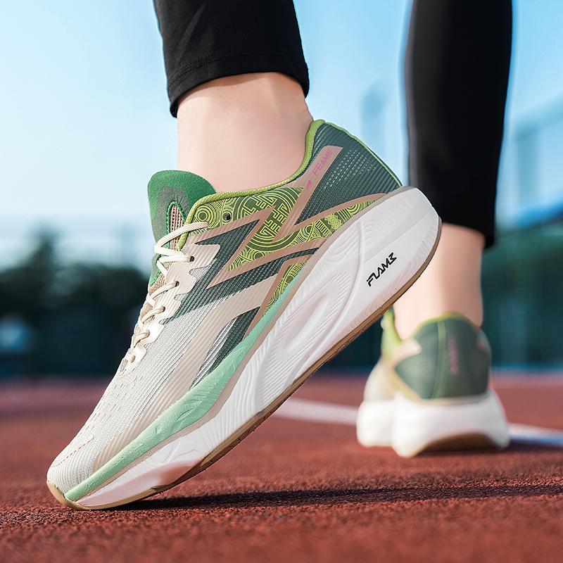 Running Shoes Men Lightweight Mesh Breathable Anti-Slip Wear-Resistant Casual Shoes Men Comfortable Lace-Up Sports Shoes Men