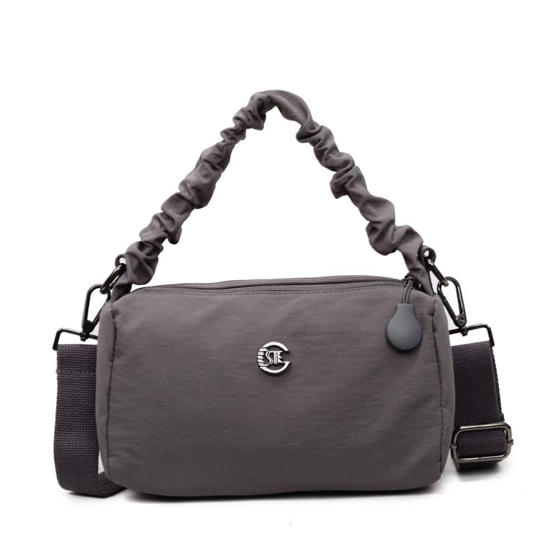 Crossbody bag, fashionable, simple and versatile, 2025 spring new handbag, nylon cloth bag, women's lightweight shoulder bag