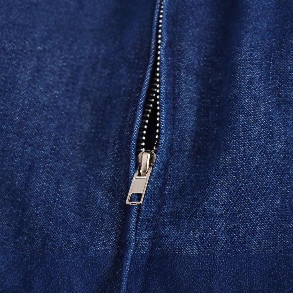 Весна 2025 Женское синее джинсовое платье без бретелей с открытыми плечами, длинное, с прямым вырезом и широким подолом