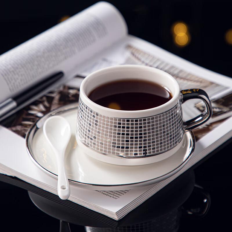 Набор керамических кофейных чашек DuPont Mary