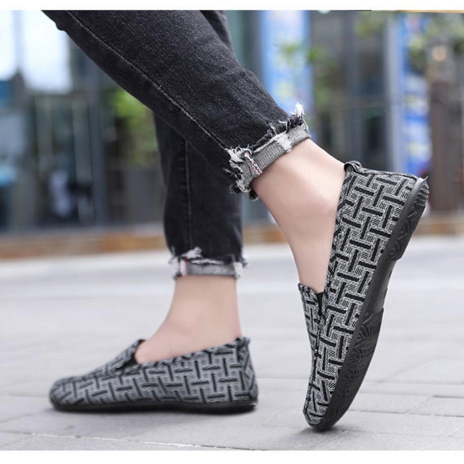 Breathable Men's Old Beijing Cloth Flat Shoes Slip-on Canvas Shoes Non-slip Casual Sport Sneakers Lazy Shoes Work