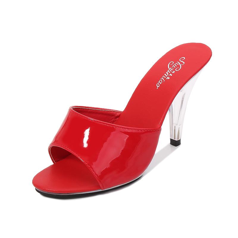 2024 Женские тапочки Мюли Прозрачные каблуки Лакированные кожаные тапочки Сандалии Сексуальные каблуки с кристаллами Острый носок Шлепанцы Обувь для вечеринок Женщина