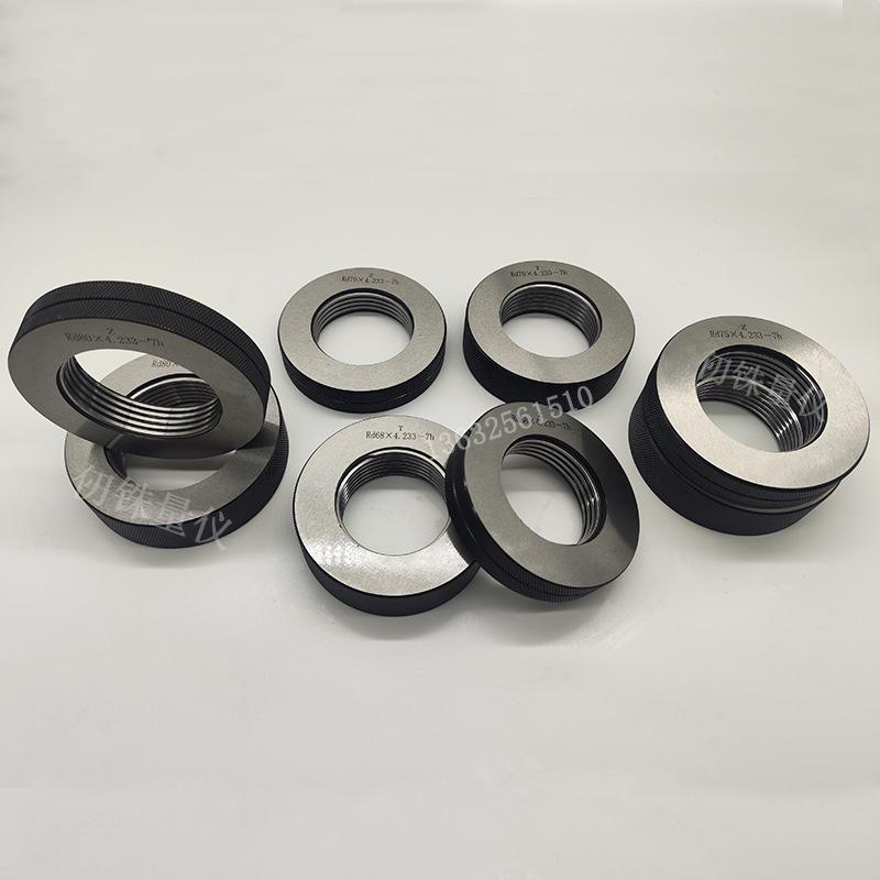 Калибр-пробка с резьбой RD60x1/6 и Калибр-кольцо с дуговым зубом RD70x4.233, профиль 30°, DIN 405
