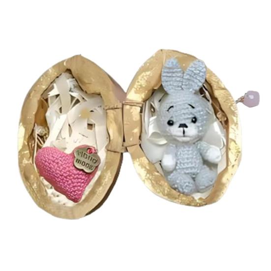 Миниатюрное вязаное крючком животное в скорлупе грецкого ореха, миниатюрный кролик-медведь с сердечком, эмоциональная поддержка, подарок для любителей животных, подруг и женщин