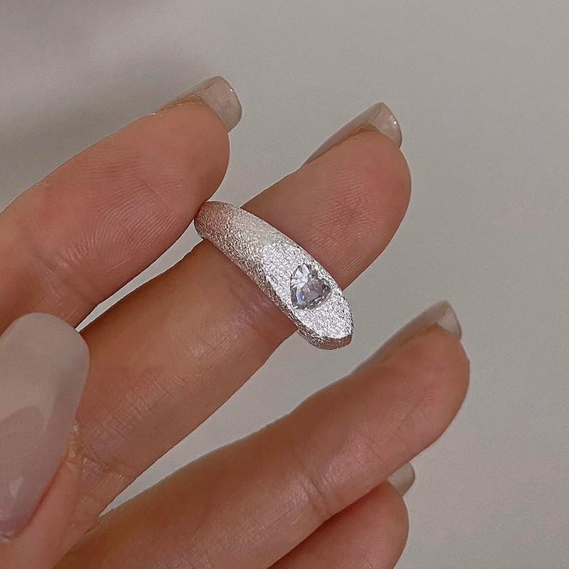 Модное кольцо с мотивом «Шикарное сердце», регулируемое, для женщин, украшенное сверкающими стразами