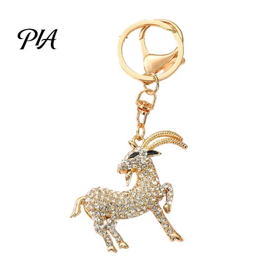 Alloy Purse Charm Goat Keychain with Sparkling Rhinestone, Golden Plated Sheep Daily Use Keyring, Bling Animal Pendant for Backpack Handbag Decoration