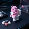 Детальная 3D-печатная модель Милая свинка на унитазе Фигурка, Забавный Декор для Ванной Комнаты и Стола с Рулоном Бумаги, Юмористическая Скульптура для Полки Офиса