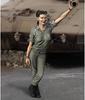 Royal Model Набор смолы в масштабе 1/35 RM848: Женщина-солдат позирует на фоне современного израильского танка ЦАХАЛ