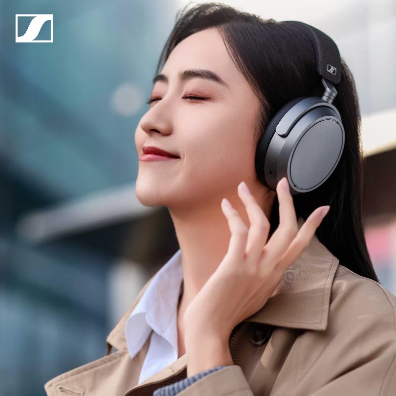 Sennheiser MOMENTUM 4 Wireless Noise Cancelling Over-Ear Headphones