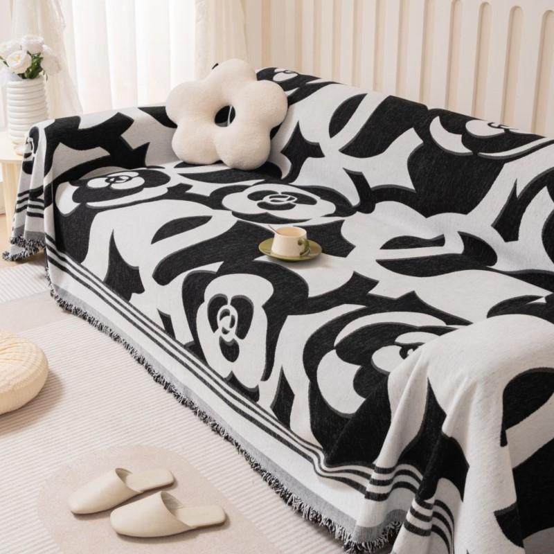 Modern Throw Camping Picnic Blanket MAT Camellia Sofa Cover Mat Throw Blanket Living Room Three Seats Sofa Position