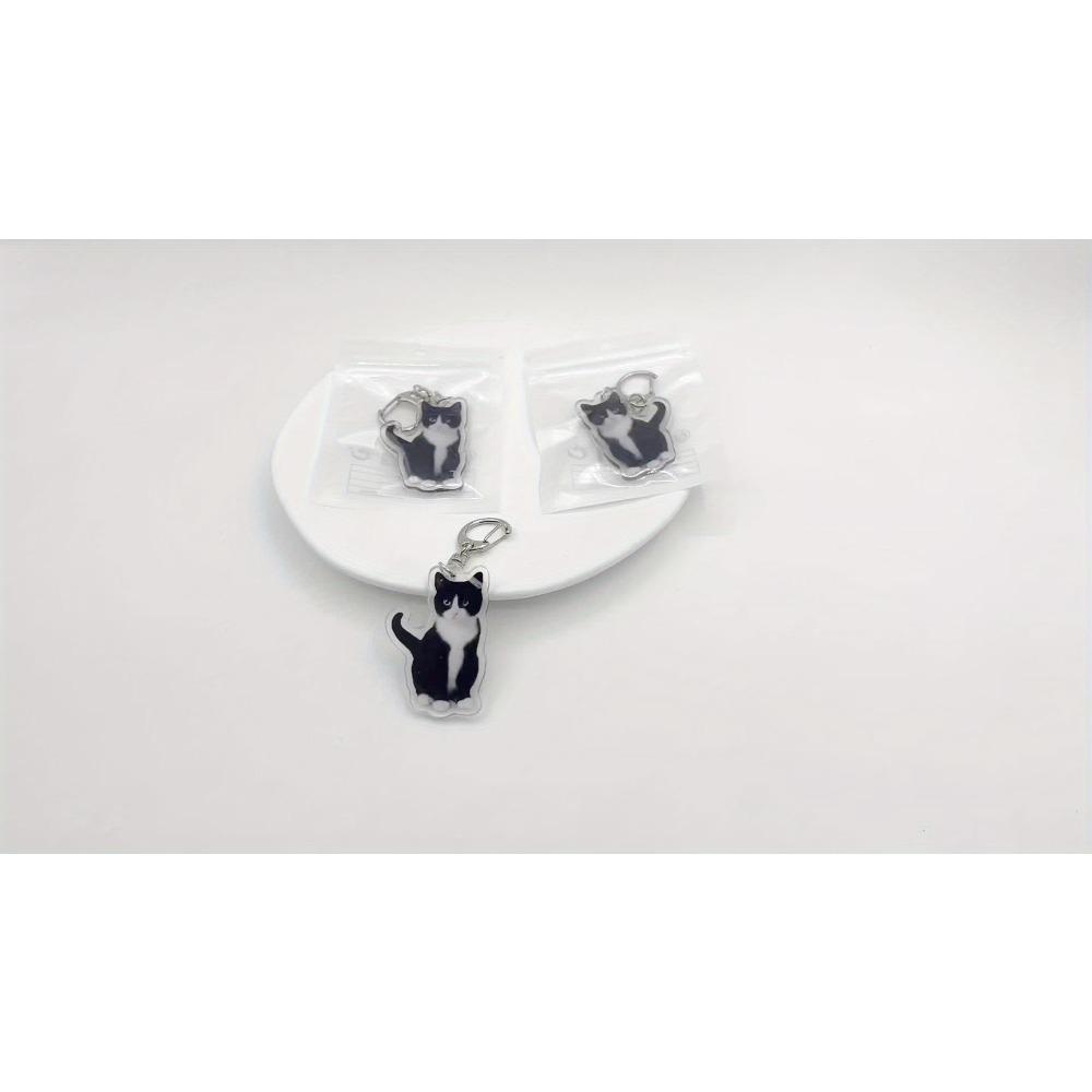 Черно-белый брелок в виде кота в смокинге, 2D акриловая подвеска в виде кота, толщина 0,12 дюйма, двухсторонний дизайн, брелок в виде животного для рюкзака и подарка.