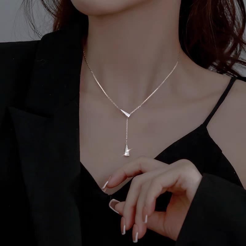 Triangle Necklace for Women, Niche Design, High-end, Light Luxury, Tassel, Geometric Collarbone Chain, New Style