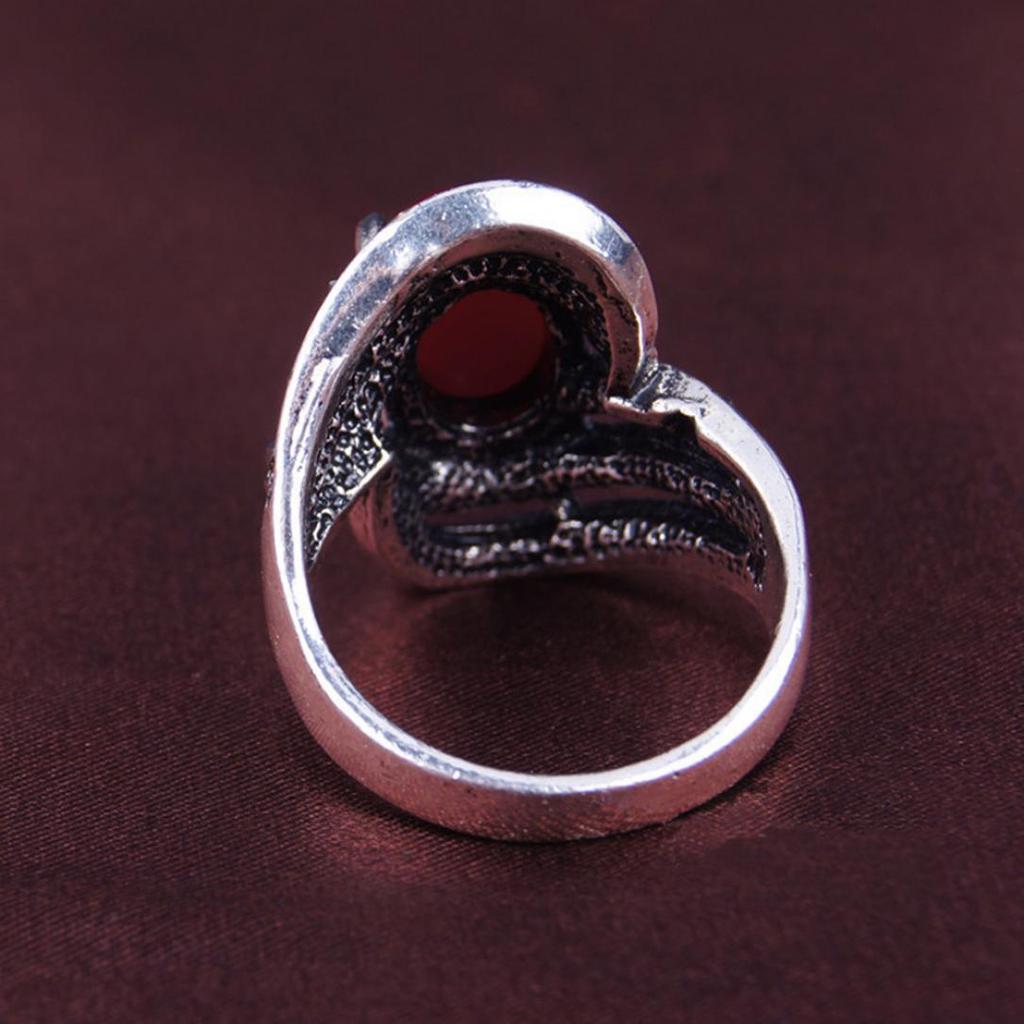 Элегантное винтажное кольцо с камнем для женщин