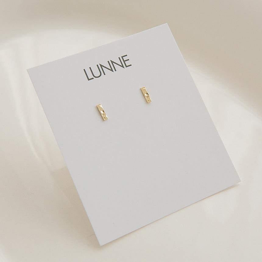 Серьги-гвоздики Lunne из 14-каратного золота с необработанным стержнем (14-каратное золото) #Es22