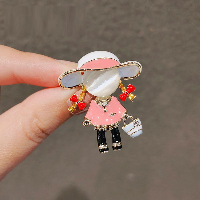 1Pcs Cartoon Characters Jewelry Clothing Accessories Cute Enamel Little Girl Brooches For Women Opal Carrying Bucket Girl Pin