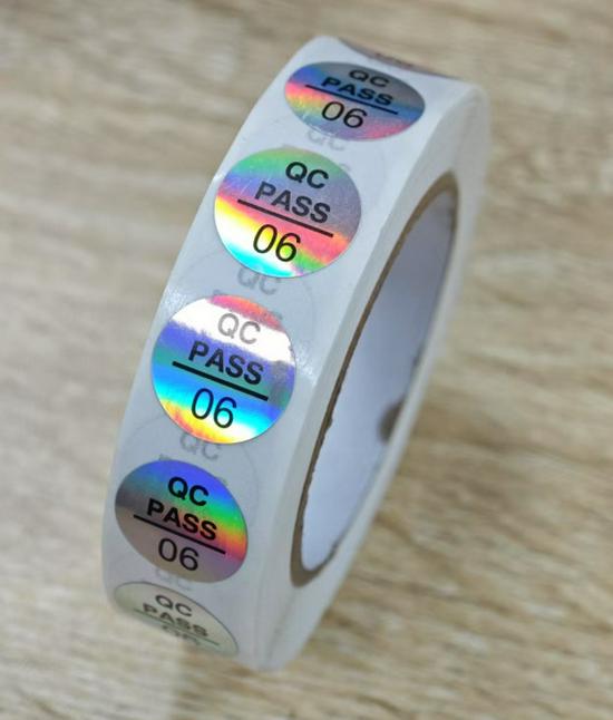 Прозрачная самоклеящаяся этикетка «QC Pass» - Круглая лазерная наклейка для контроля качества
