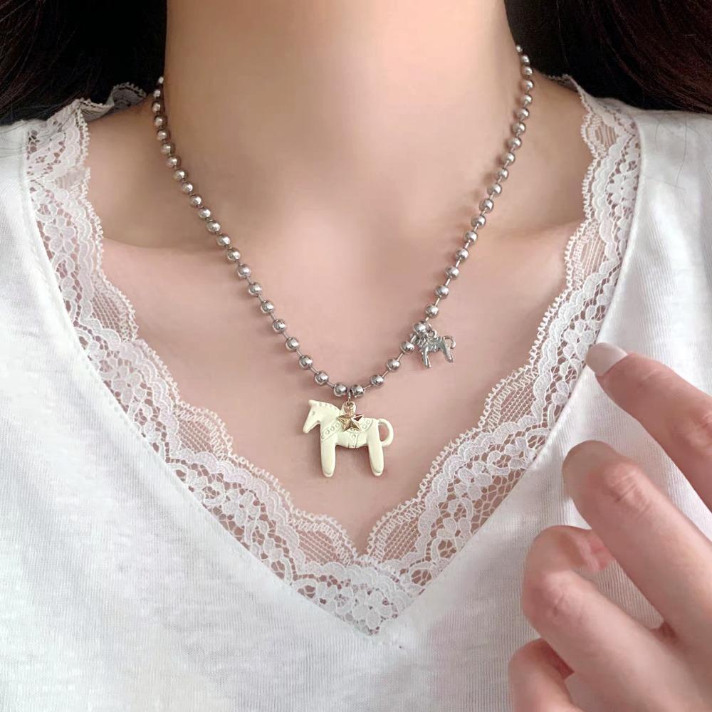 Plated Enamel Colt Horse Pendant Necklaces Zinc Zinc Alloy Zodiac Animal Necklaces Jewelry Gift